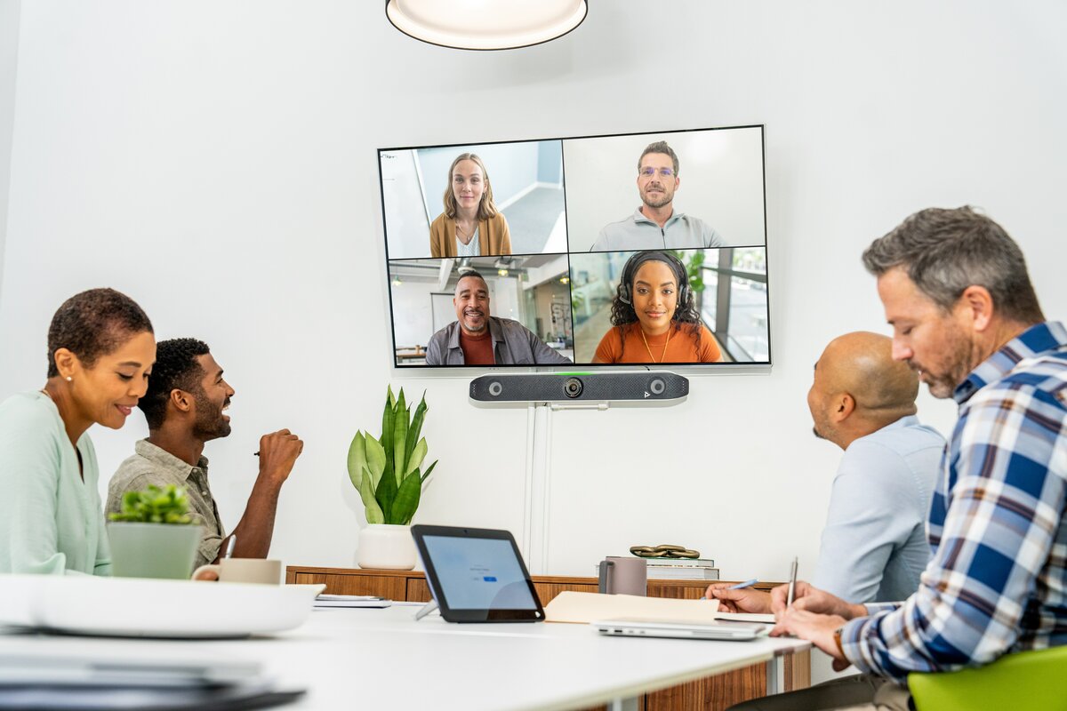 HP / Poly Studio X32 Teams Rooms System